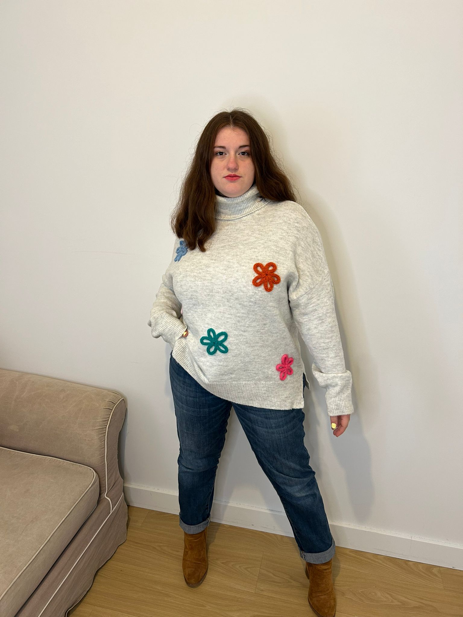 Femme grande taille, pull col roulé blanc à fleurs 